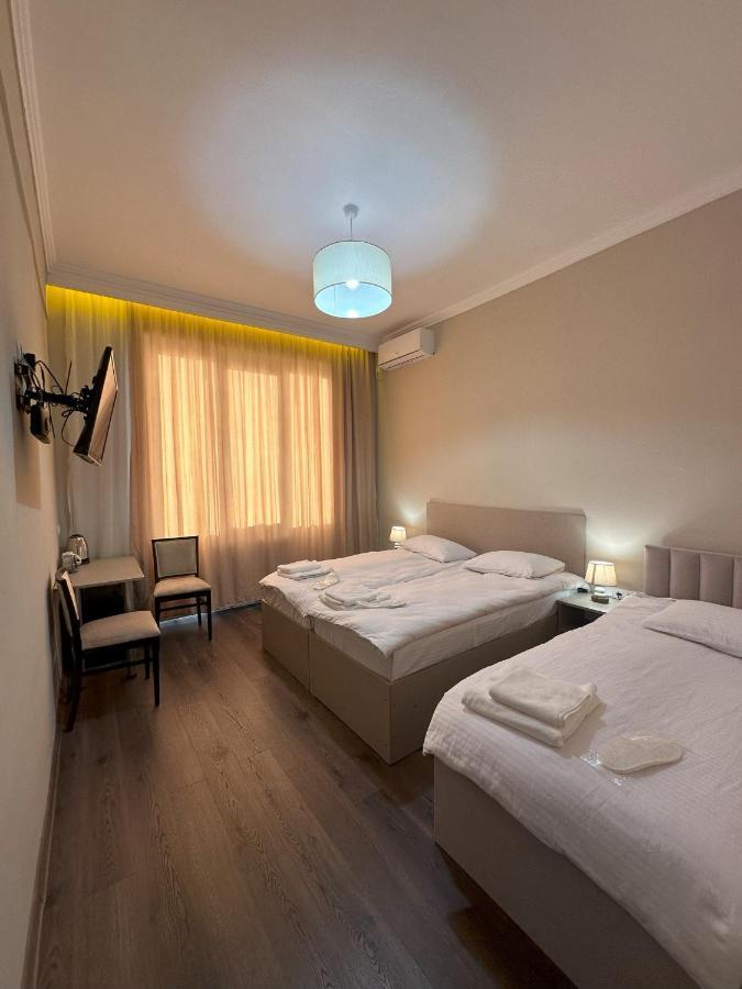 Bina N28 Hotel Kutaisi Exterior photo